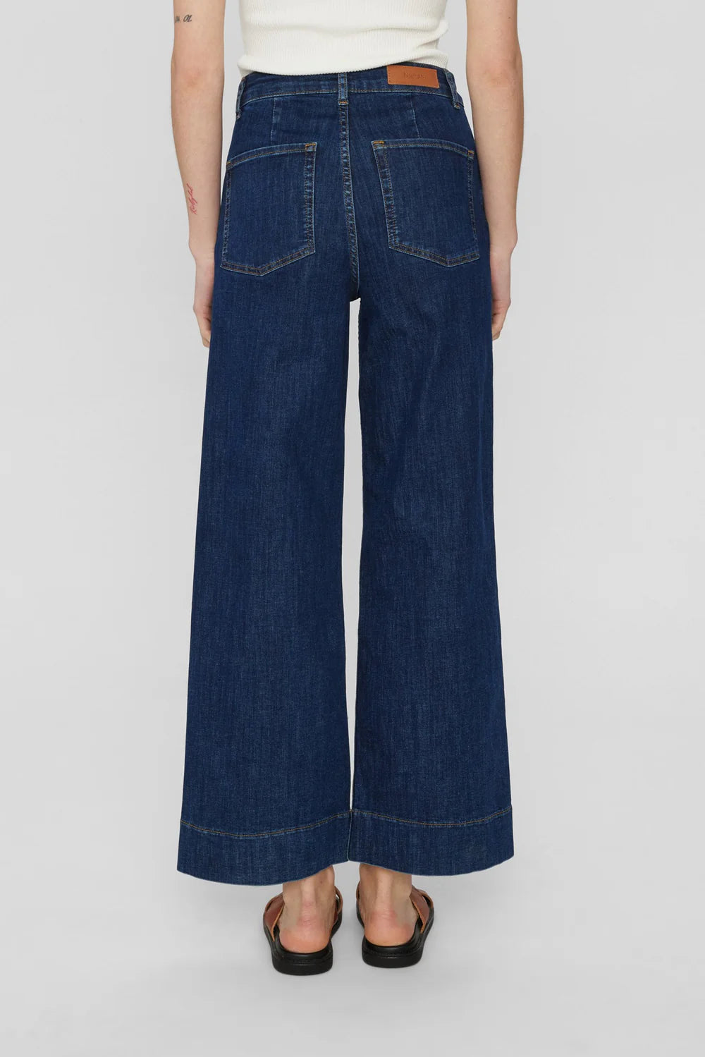 Numph Nuparis wide leg cropped jeans - dark blue denim