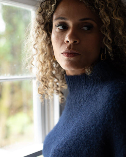 Vicki Jumper - Navy (fluffy)