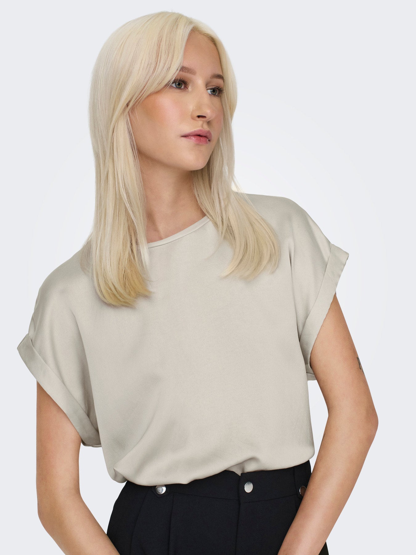 LIEKE SATIN MIX TOP