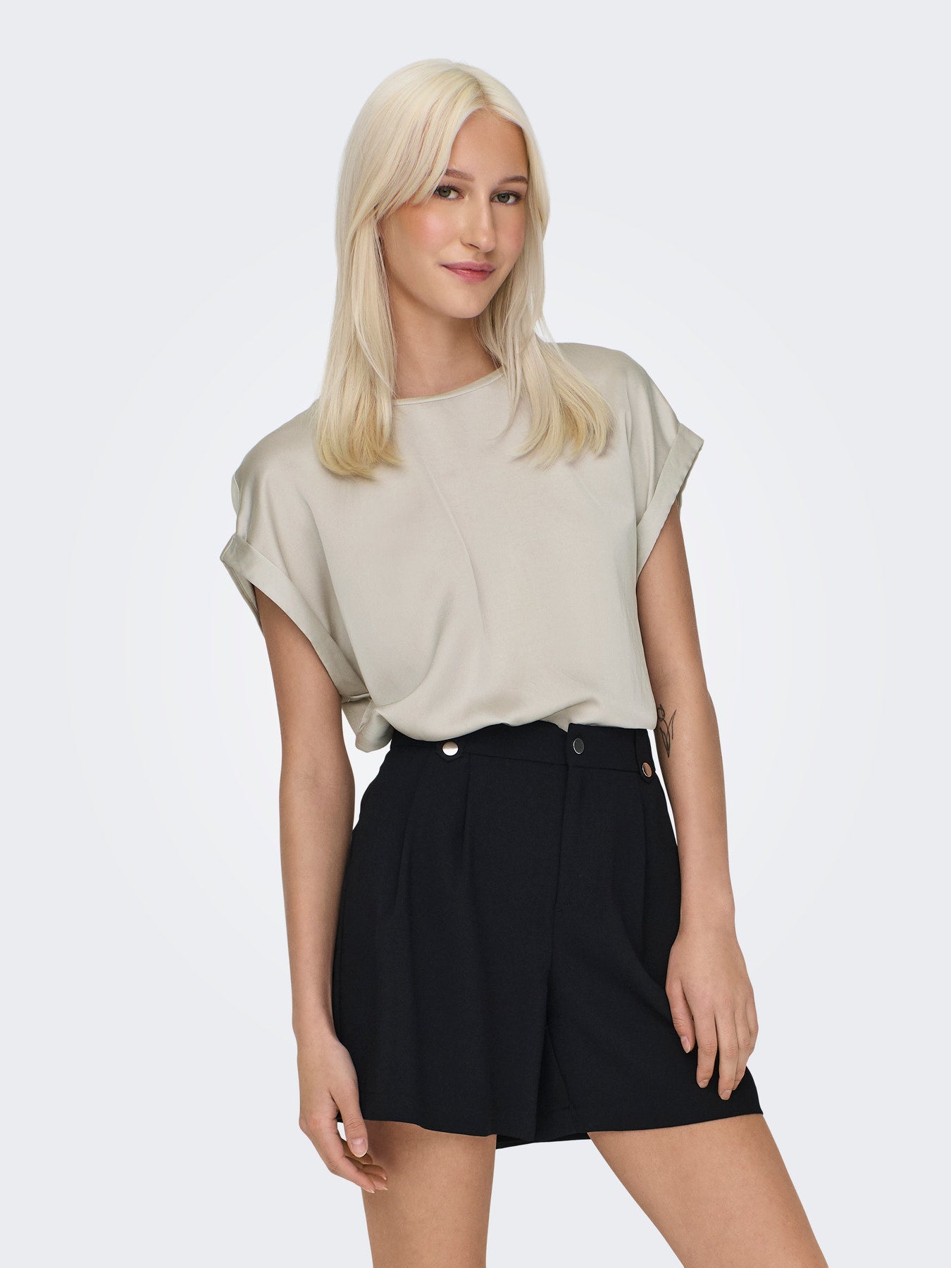 LIEKE SATIN MIX TOP