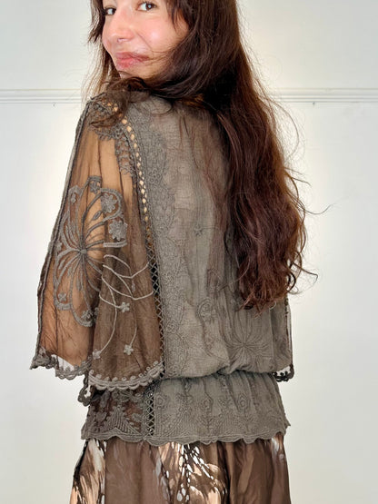Bessie Butterfly Lace sleeve top - Bestseller - Olive Green