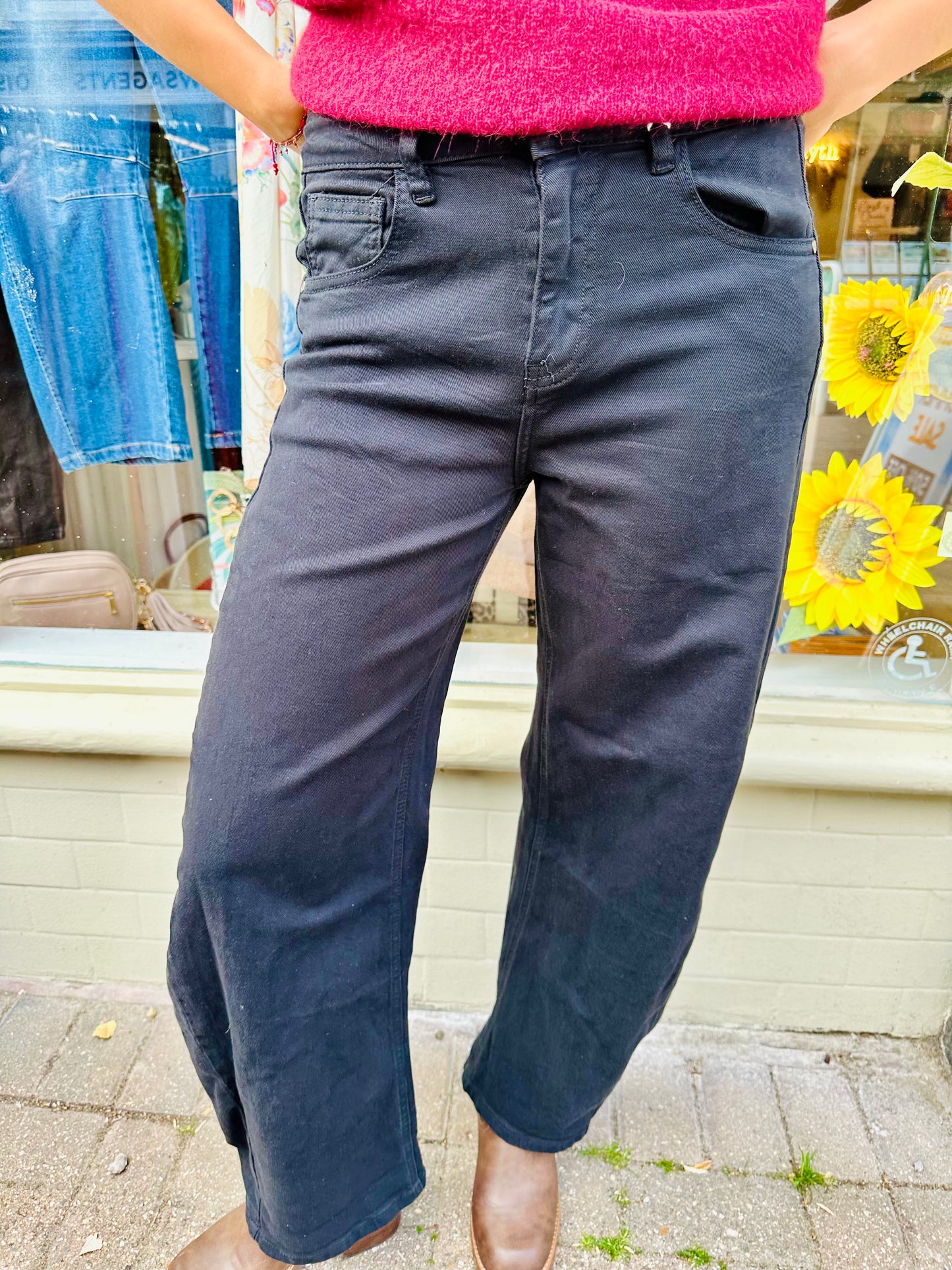 The Millie Ultimate Soft Barrel Jean - BESTSELLER- Black