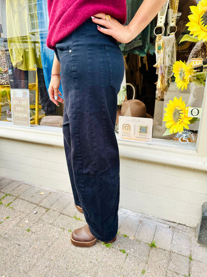 The Millie Ultimate Soft Barrel Jean - BESTSELLER- Black